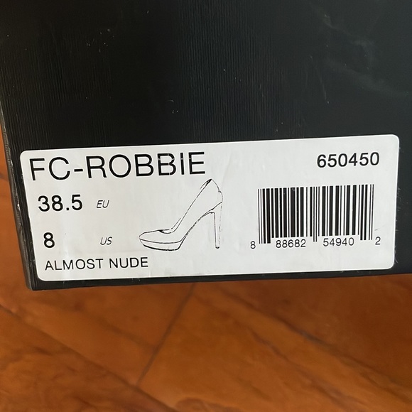 FRENCH CONNECTION PATENT LEATHER HEELS - Picture 7 of 9